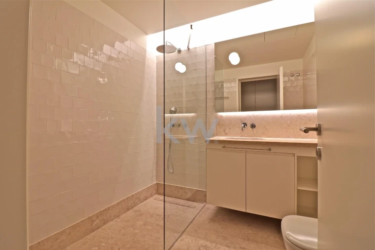 Apartamento T2 para Venda em Santo António Foto 26