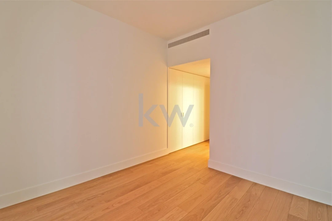 Apartamento T2 para Venda em Santo António Foto 21