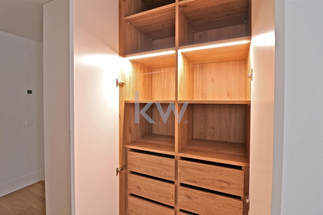 Apartamento T2 para Venda em Santo António Foto 34