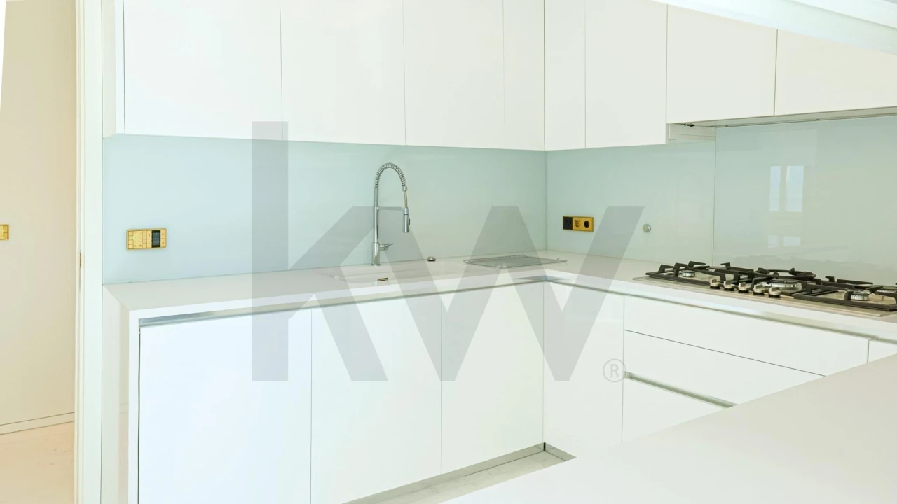 Apartamento T4 para Arrendamento em Estrela Foto 8