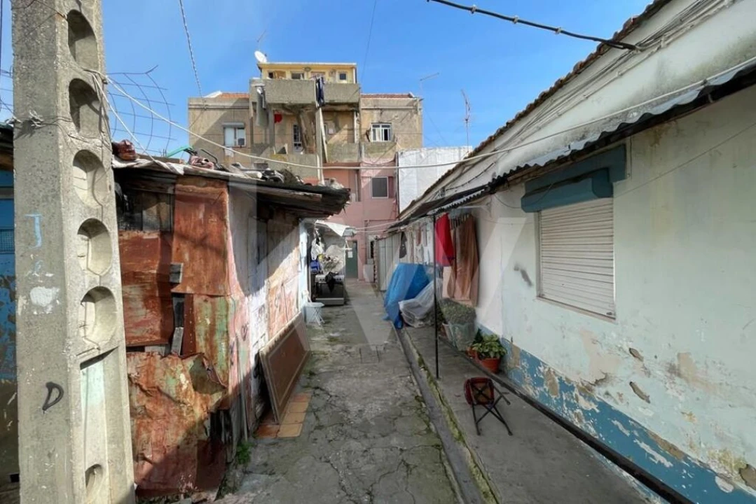Terreno para Venda em Sacavém e Prior Velho Foto 10