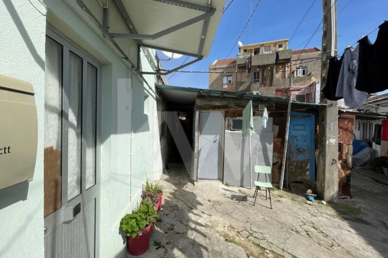 Terreno para Venda em Sacavém e Prior Velho Foto 8