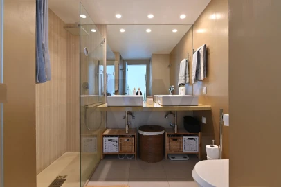 Apartamento T5 para Venda em Oeiras e São Julião da Barra, Paço de Arcos e Caxias