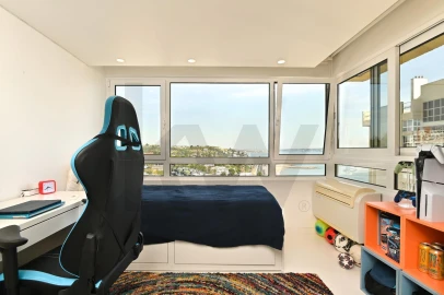 Apartamento T5 para Venda em Oeiras e São Julião da Barra, Paço de Arcos e Caxias