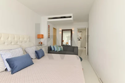 Apartamento T5 para Venda em Oeiras e São Julião da Barra, Paço de Arcos e Caxias