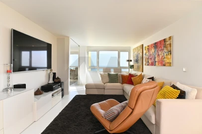 Apartamento T5 para Venda em Oeiras e São Julião da Barra, Paço de Arcos e Caxias