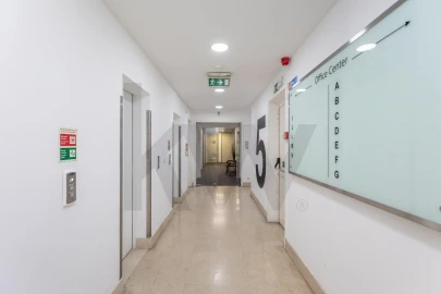 Escritório para Arrendamento em Santo António