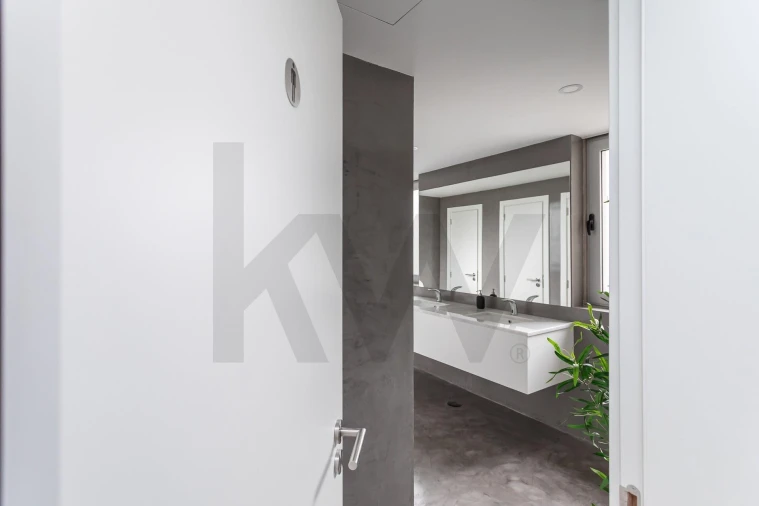 Escritório para Arrendamento em Santo António Foto 17