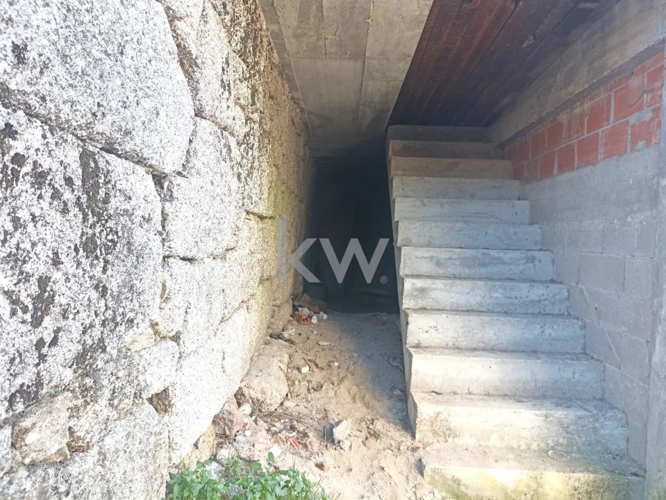 Moradia T3 para Venda em Mões Foto 6