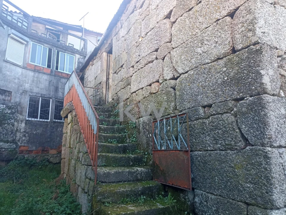 Moradia T3 para Venda em Mões Foto 2