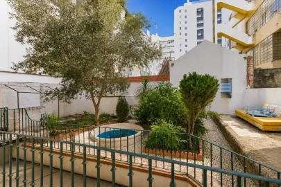 Apartamento T6 para Venda em Santo António