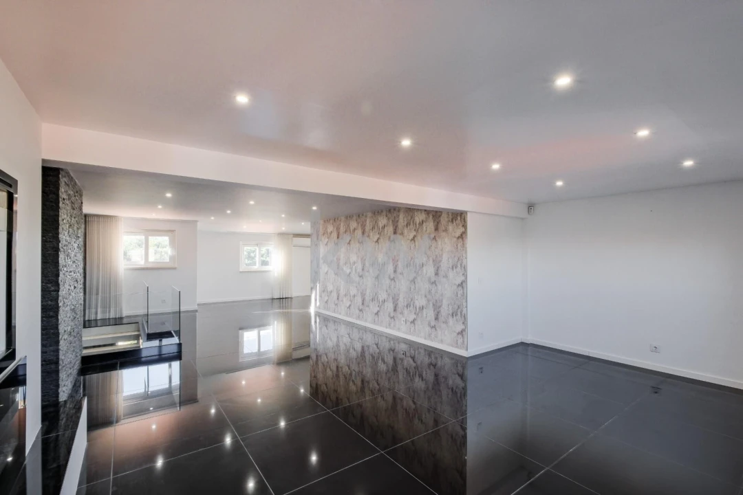 Apartamento T4 para Venda em Cascais e Estoril Foto 32