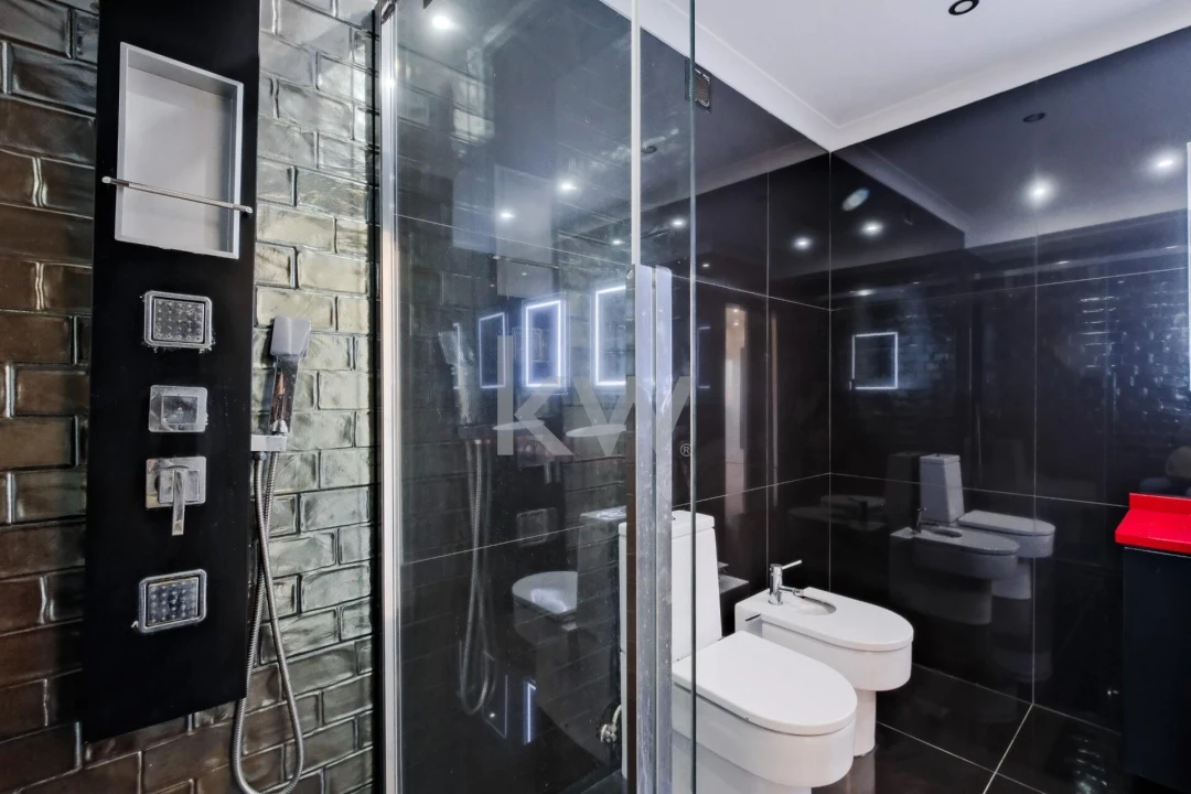 Apartamento T4 para Venda em Cascais e Estoril Foto 17