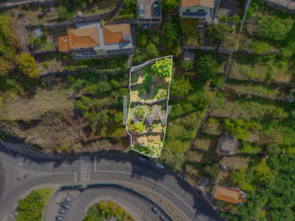 Terreno para Venda em Arco da Calheta Foto 1