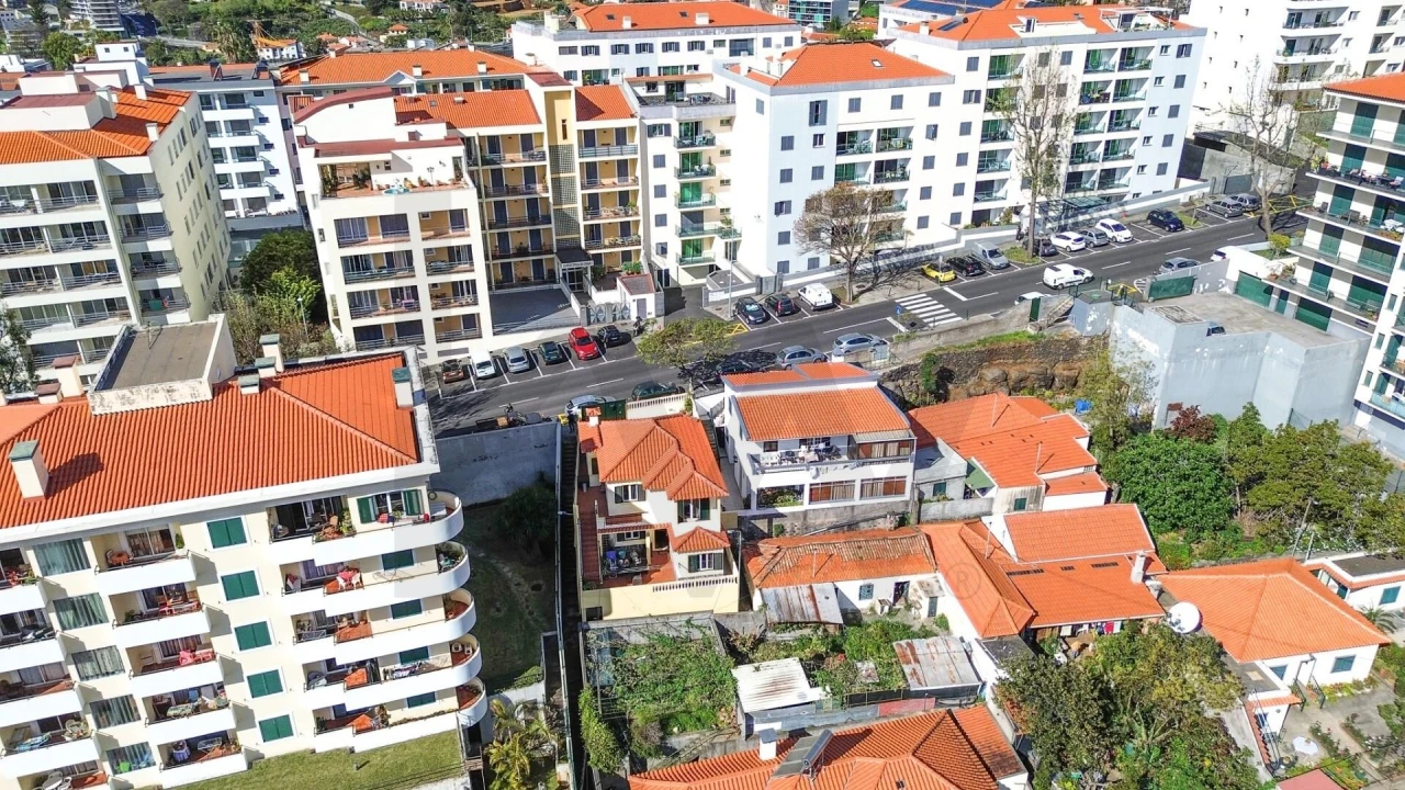 Moradia T3 para Venda em Santo Antonio Foto 59