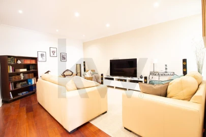 Moradia T3 para Venda em Santo Antonio