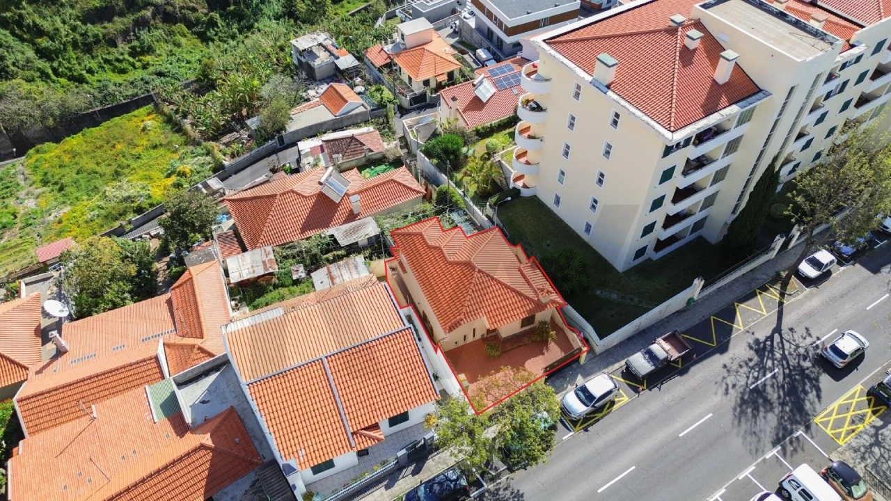 Moradia T3 para Venda em Santo Antonio Foto 53