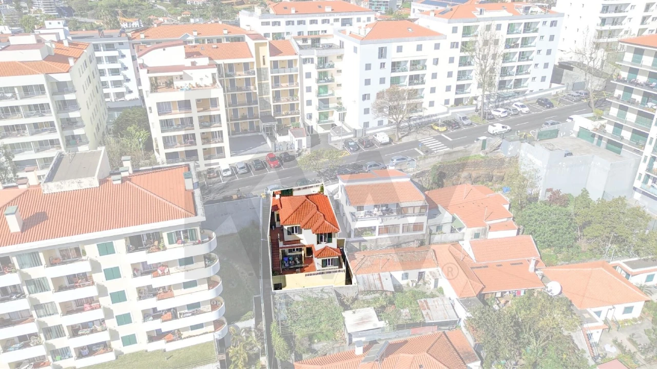 Moradia T3 para Venda em Santo Antonio Foto 36