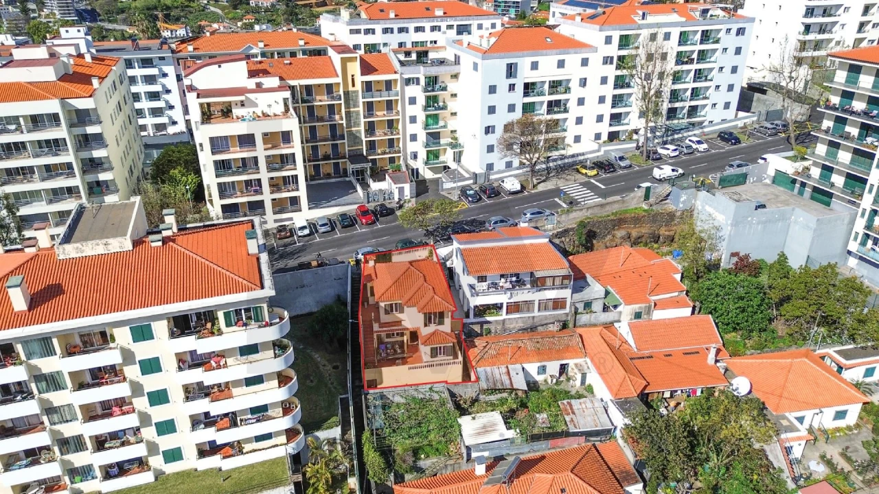 Moradia T3 para Venda em Santo Antonio Foto 47