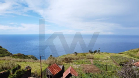 Moradia T3 para Venda em Ponta do Pargo