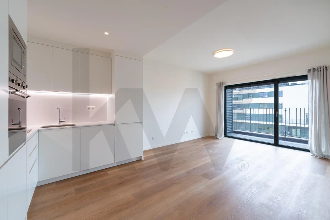 Apartamento T2 para Arrendamento em Lumiar Foto 4