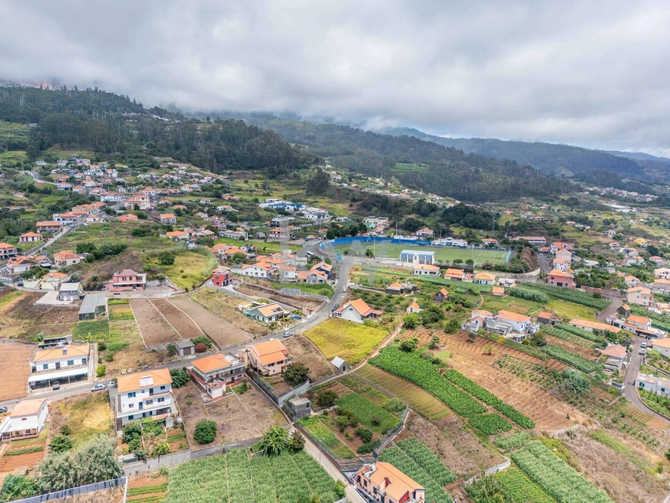 Terreno para Venda em Canhas Foto 9