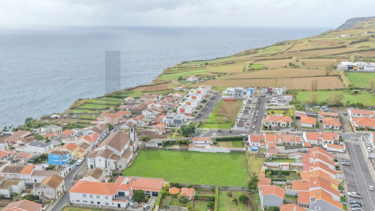 Moradia T4 para Venda em Relva Foto 37