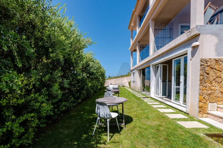 Moradia T9 para Venda em Colares Foto 41