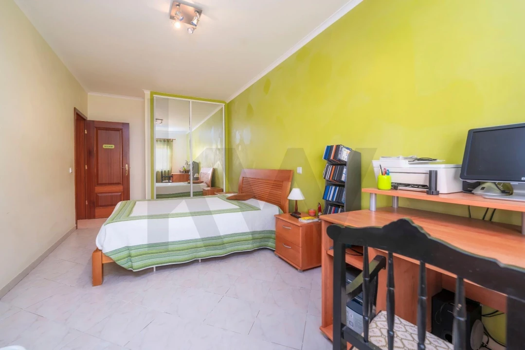 Apartamento T3 para Venda em Olhão Foto 13