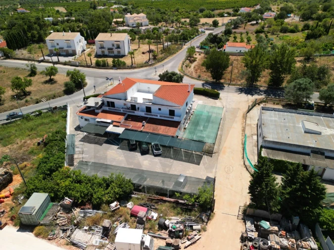 Negócio para Venda em Pechão Foto 2