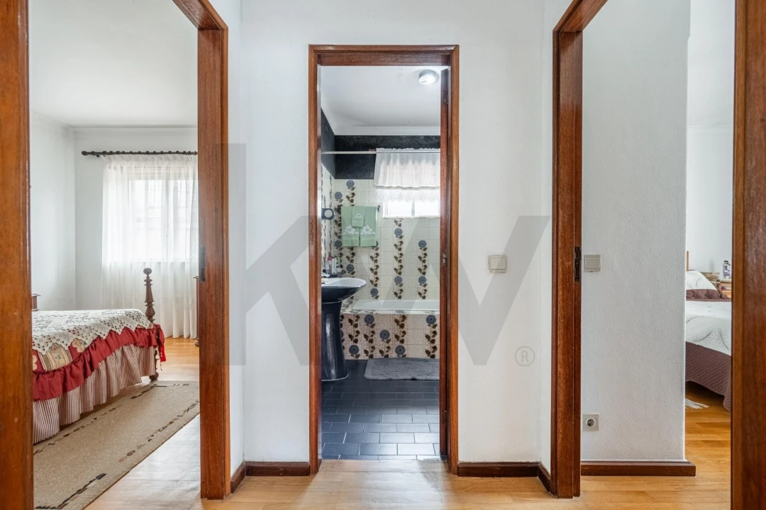 Moradia T5 para Venda em Vila Praia de Ancora Foto 30