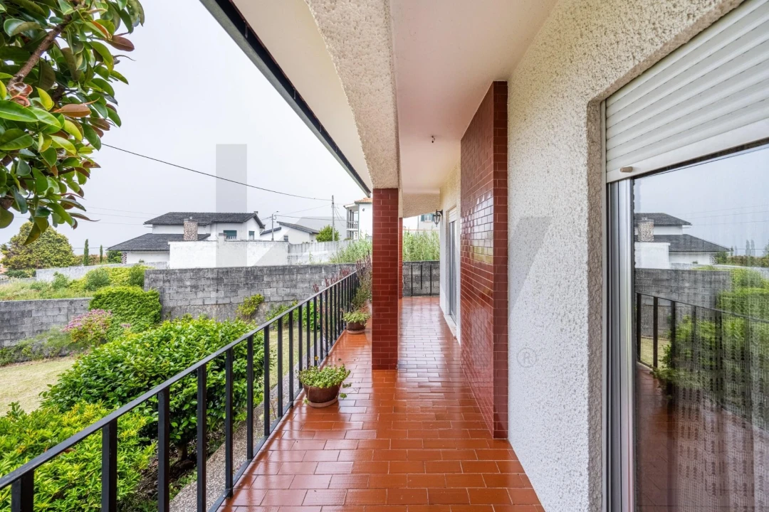 Moradia T5 para Venda em Vila Praia de Ancora Foto 9