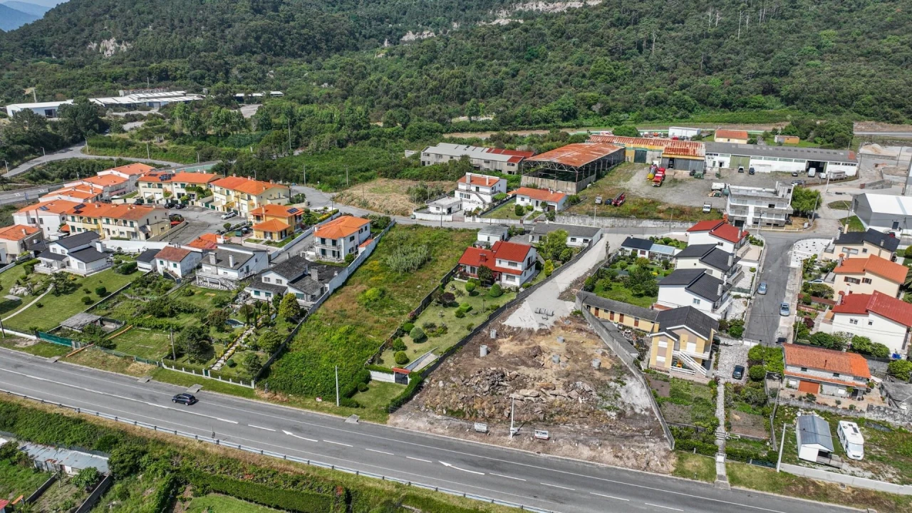 Moradia T5 para Venda em Vila Praia de Ancora Foto 59