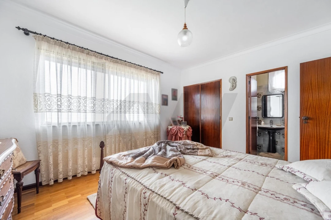 Moradia T5 para Venda em Vila Praia de Ancora Foto 28