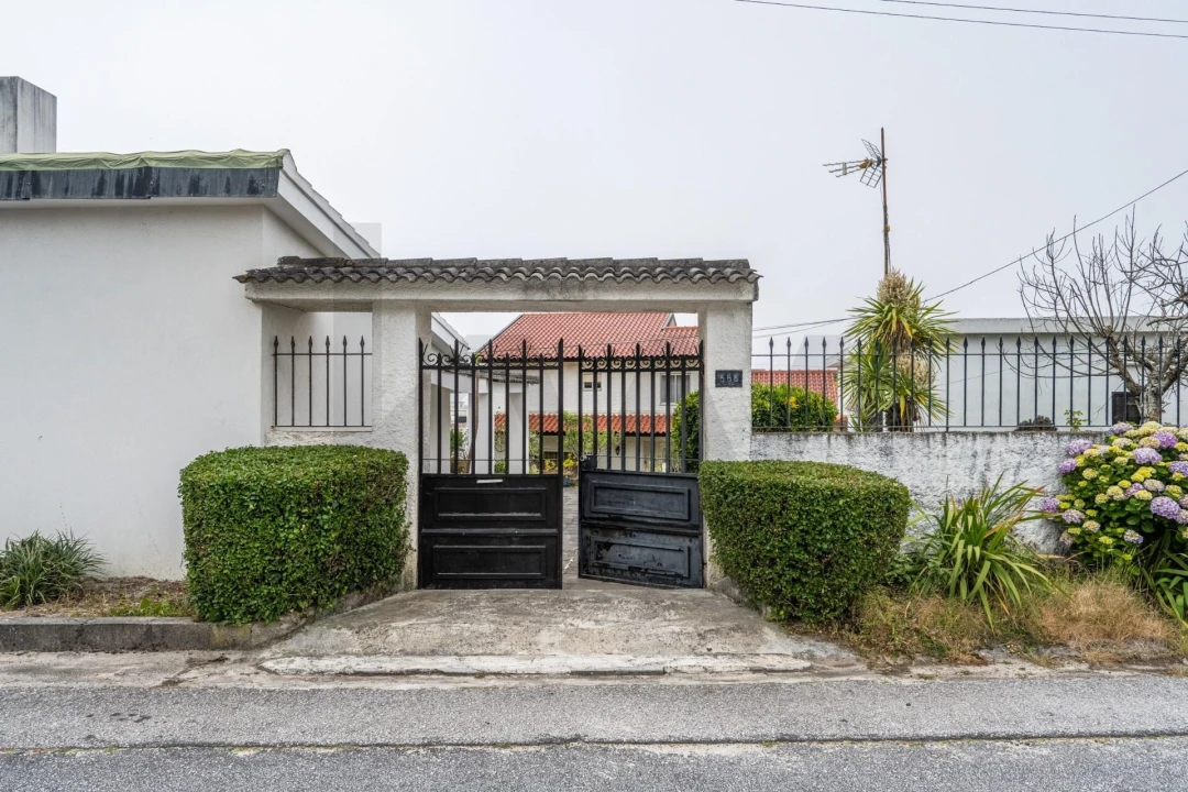 Moradia T5 para Venda em Vila Praia de Ancora Foto 53