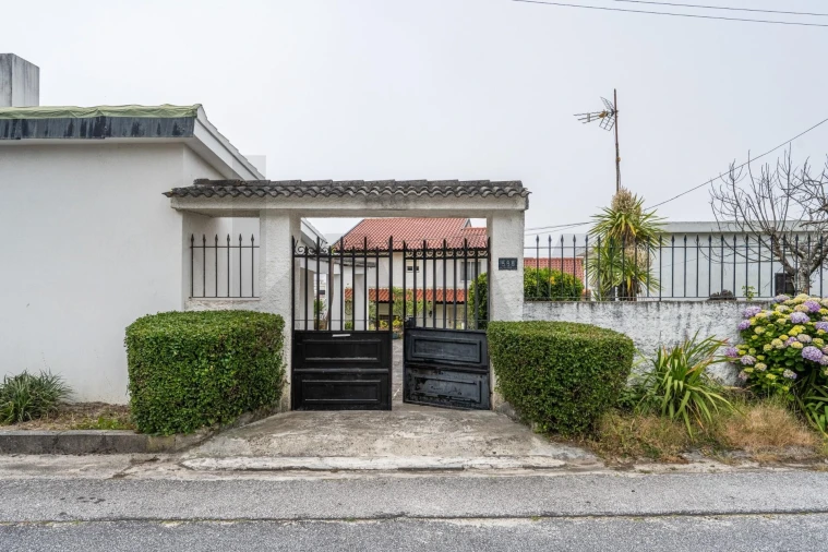 Moradia T5 para Venda em Vila Praia de Ancora Foto 53