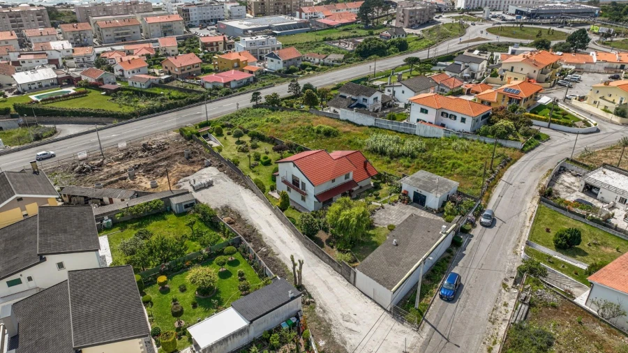 Moradia T5 para Venda em Vila Praia de Ancora Foto 56