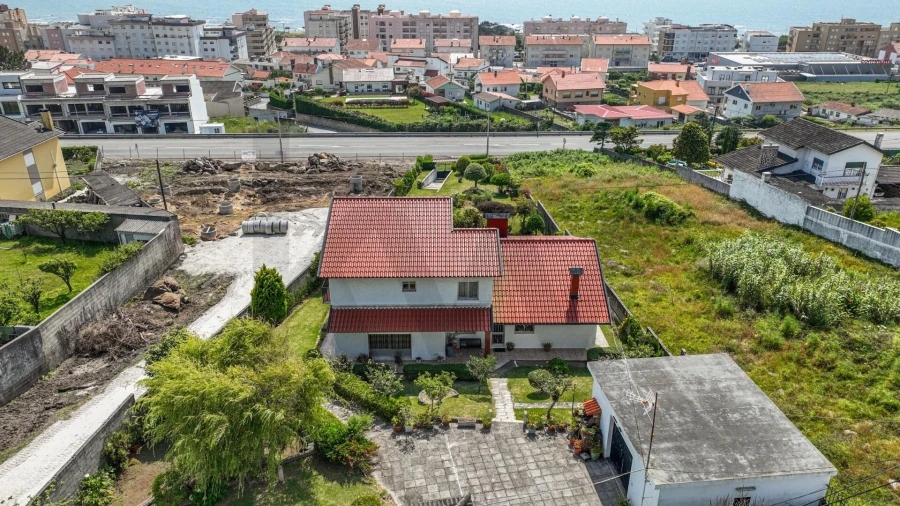 Moradia T5 para Venda em Vila Praia de Ancora Foto 55