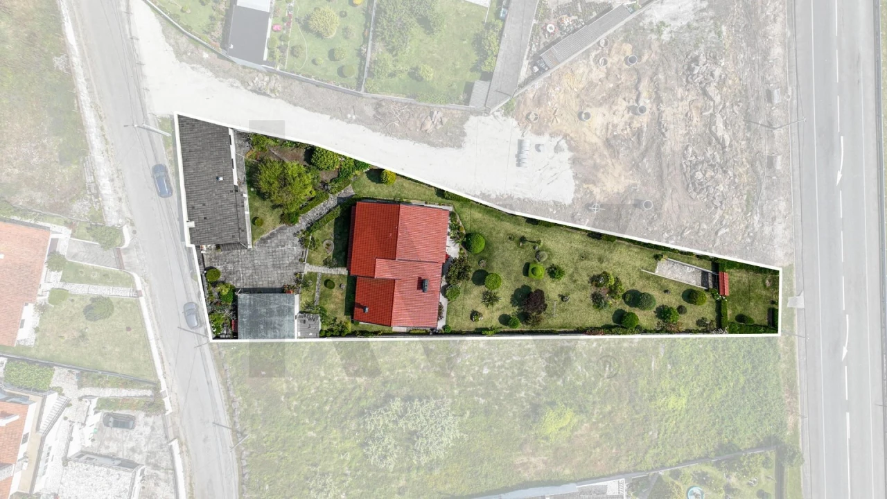 Moradia T5 para Venda em Vila Praia de Ancora Foto 61