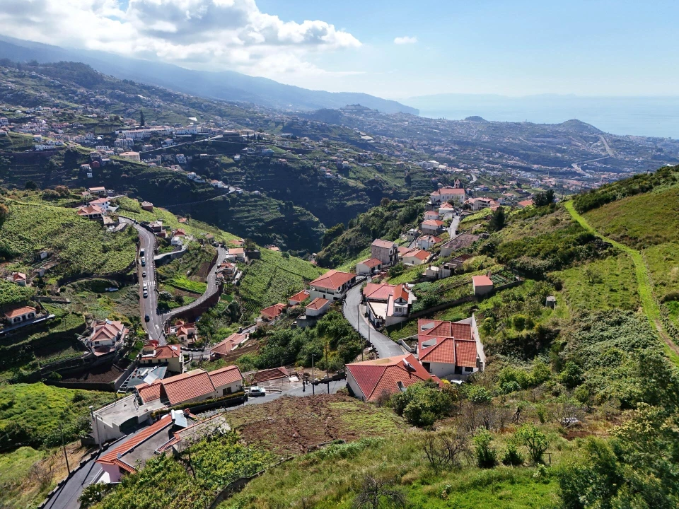 Terreno para Venda em Camara de Lobos Foto 3