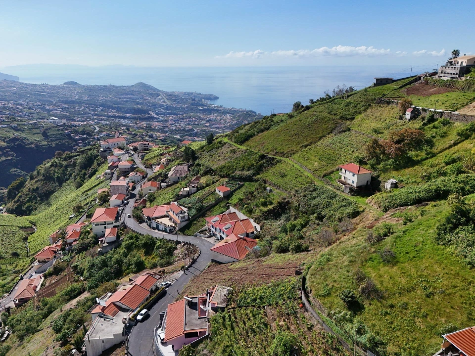 Terreno para Venda em Camara de Lobos Foto 4