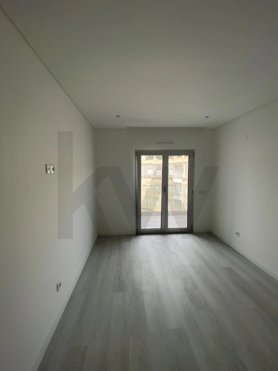 Apartamento T3 para Venda em Nazare Foto 9