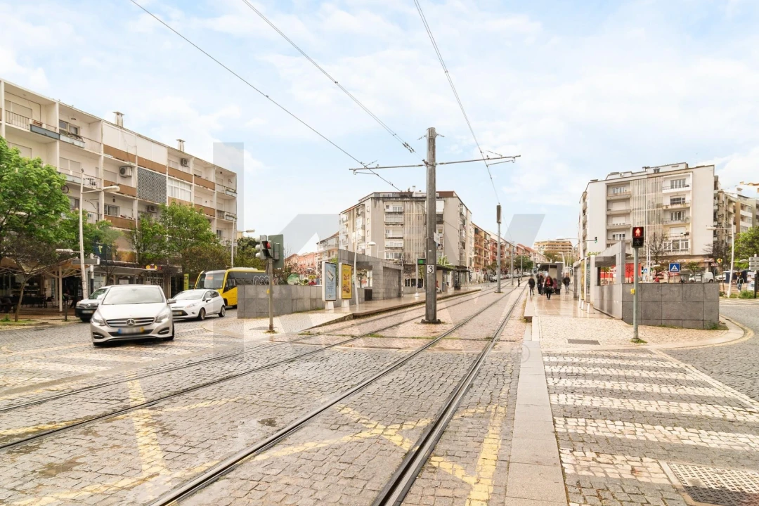 Prédio para Venda em Almada, Cova da Piedade, Pragal e Cacilhas Foto 25