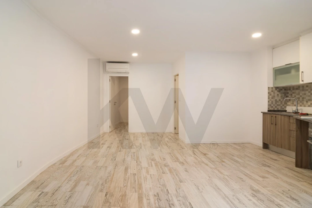 Prédio para Venda em Almada, Cova da Piedade, Pragal e Cacilhas Foto 7