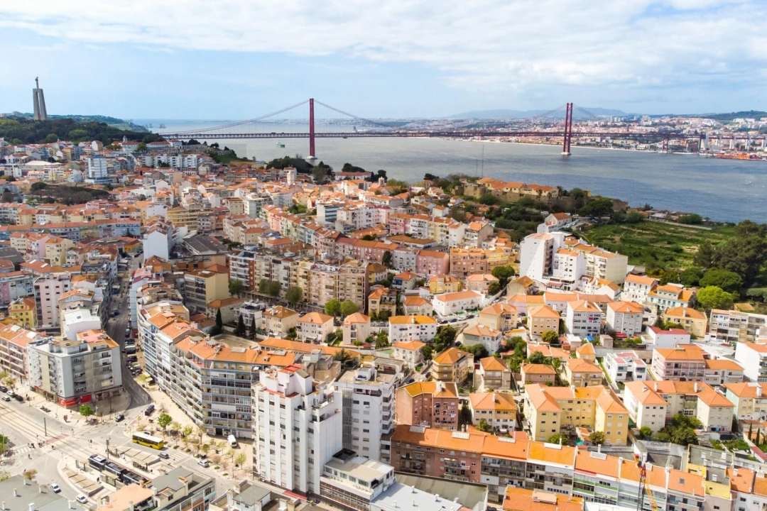 Prédio para Venda em Almada, Cova da Piedade, Pragal e Cacilhas Foto 30
