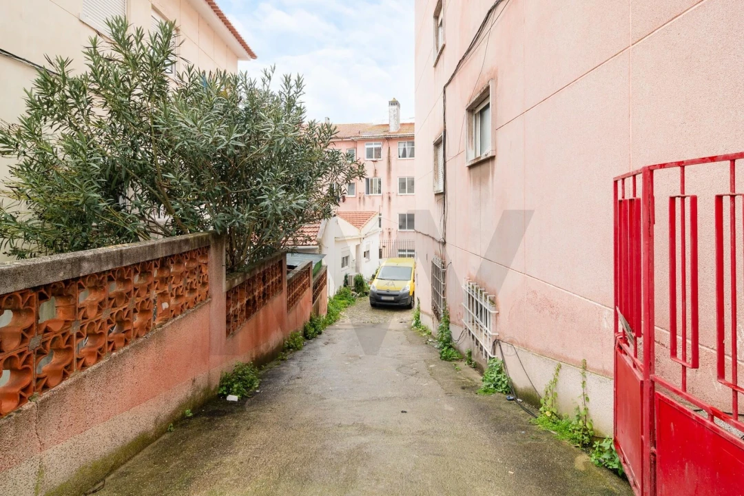 Prédio para Venda em Almada, Cova da Piedade, Pragal e Cacilhas Foto 20