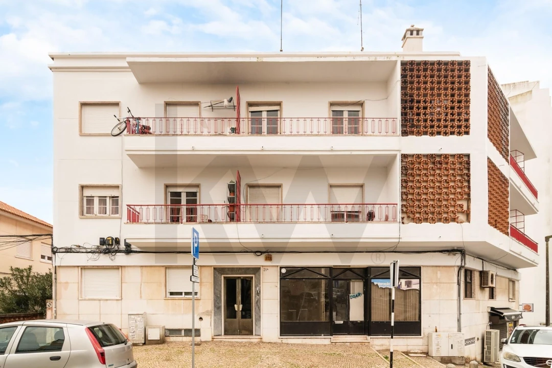 Prédio para Venda em Almada, Cova da Piedade, Pragal e Cacilhas Foto 1