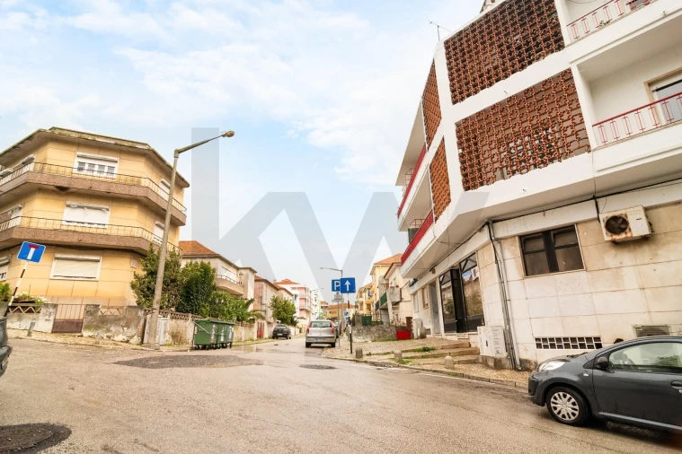 Prédio para Venda em Almada, Cova da Piedade, Pragal e Cacilhas Foto 23