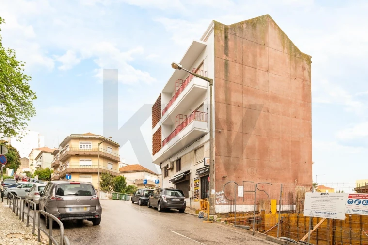 Prédio para Venda em Almada, Cova da Piedade, Pragal e Cacilhas Foto 21
