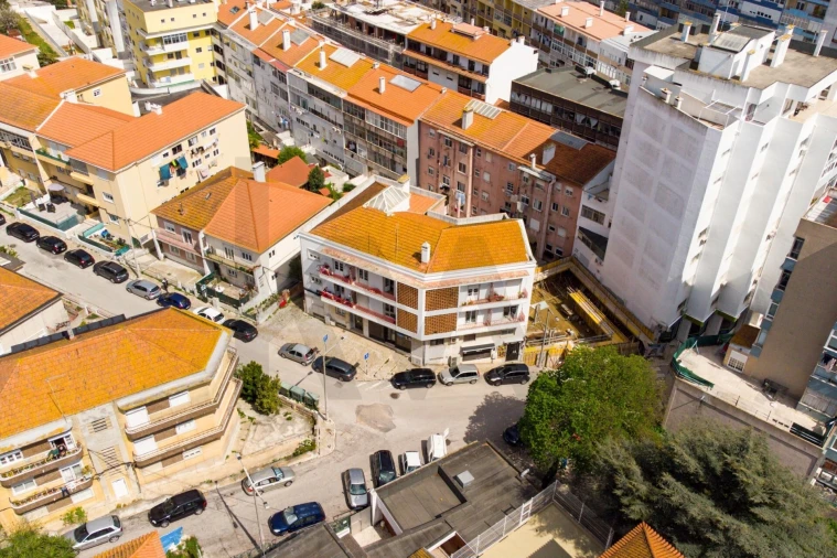 Prédio para Venda em Almada, Cova da Piedade, Pragal e Cacilhas Foto 26